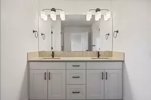 62570 NE Loomis Pl, Bend, OR 97701 - Photo 24