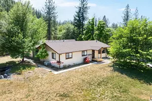 550 Bolt Mountain Rd, Grants Pass, OR 97527 - Photo 2