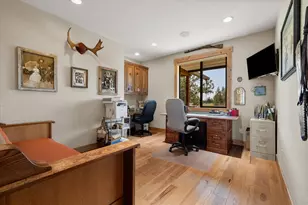 7215 NE 33rd St, Redmond, OR 97756 - Photo 22