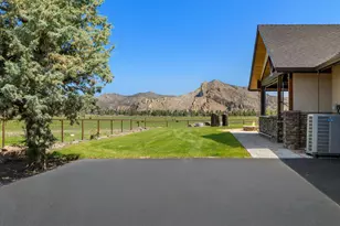7215 NE 33rd St, Redmond, OR 97756 - Photo 10