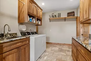 7215 NE 33rd St, Redmond, OR 97756 - Photo 50