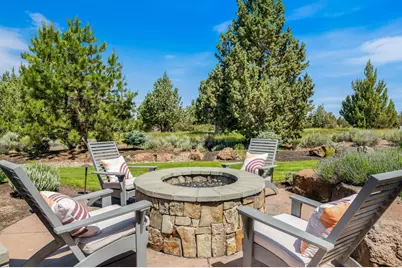 22884 Moss Rock Drive, Bend, OR 97701 - Photo 12