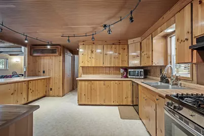 532 Sheraton Drive, Williams, OR 97544 - Photo 14