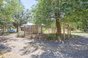 532 Sheraton Dr, Williams, OR 97544 - Photo 42