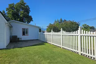 2308 Lower River Rd, Grants Pass, OR 97526 - Photo 36