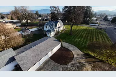 2308 Lower River Road, Grants Pass, OR 97526 - Photo 2