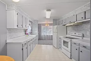 206 Kingsbury Dr, Grants Pass, OR 97526 - Photo 8