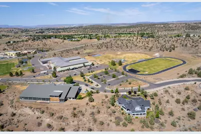 1202 SE Yarrow Avenue, Madras, OR 97741 - Photo 28