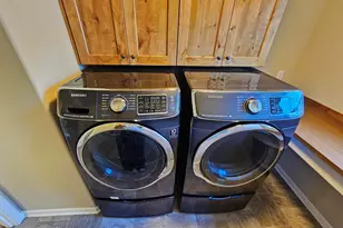 2380 NW Debron Ln, Bend, OR 97703 - Photo 14