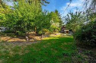 750 Park St, Ashland, OR 97520 - Photo 10