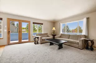 20984 Via Sierra, Bend, OR 97702 - Photo 12