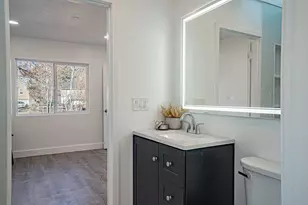 727 Roseway Dr, Klamath Falls, OR 97601 - Photo 16