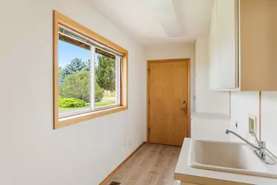 64515 Rock Springs Road, Bend, OR 97703 - Photo 20