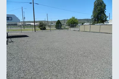 162 E Main Street, Klamath Falls, OR 97601 - Photo 16