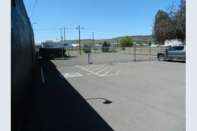 162 E Main Street, Klamath Falls, OR 97601 - Photo 14