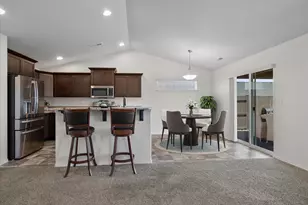 2471 NW Jackpine Ln, Redmond, OR 97756 - Photo 8