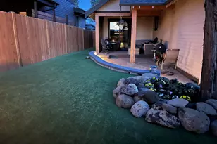 1060 N Bluebird St, Sisters, OR 97759 - Photo 32