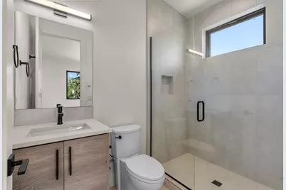 26 NW McCann Avenue #UNIT 4, Bend, OR 97703 - Photo 20