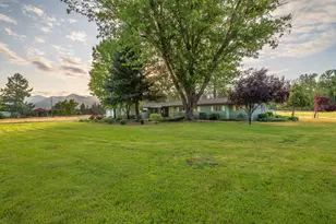 701 Messinger Rd, Grants Pass, OR 97527 - Photo 14