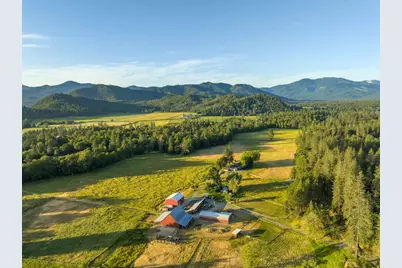 701 Messinger Road, Grants Pass, OR 97527 - Photo 1