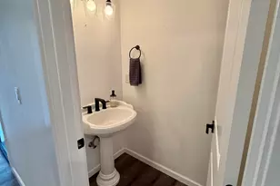 2631 Delta Waters Rd, Medford, OR 97504 - Photo 30