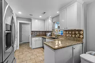 2631 Delta Waters Rd, Medford, OR 97504 - Photo 8