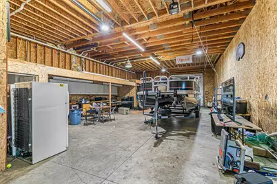 2631 Delta Waters Road, Medford, OR 97504 - Photo 6