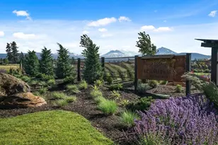 230 E Diamond Peak Ave, Sisters, OR 97759 - Photo 48