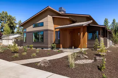 230 E Diamond Peak Avenue #32, Sisters, OR 97759 - Photo 2