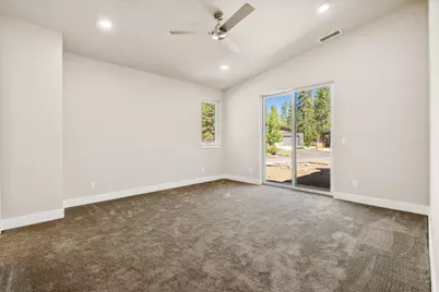 230 E Diamond Peak Avenue #32, Sisters, OR 97759 - Photo 32