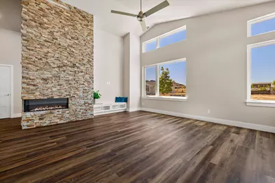 230 E Diamond Peak Avenue #32, Sisters, OR 97759 - Photo 8