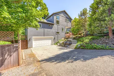 425 S 1st Street, Jacksonville, OR 97530 - Photo 1