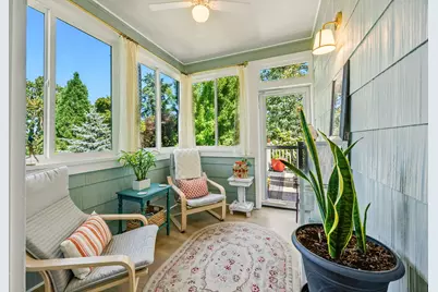 425 S 1st Street, Jacksonville, OR 97530 - Photo 22