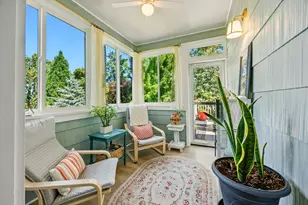 425 S 1st St, Jacksonville, OR 97530 - Photo 22