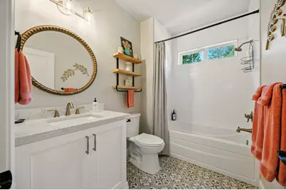 425 S 1st Street, Jacksonville, OR 97530 - Photo 16