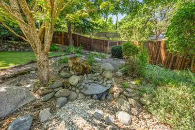 425 S 1st Street, Jacksonville, OR 97530 - Photo 42