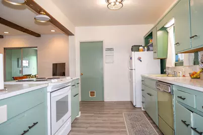 9452 Matney Way, Klamath Falls, OR 97603 - Photo 22