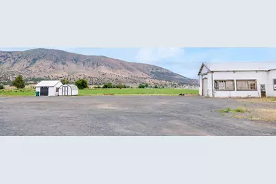 9452 Matney Way, Klamath Falls, OR 97603 - Photo 54