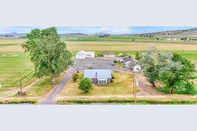 9452 Matney Way, Klamath Falls, OR 97603 - Photo 1