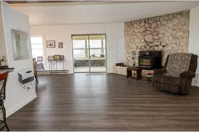 9452 Matney Way, Klamath Falls, OR 97603 - Photo 16