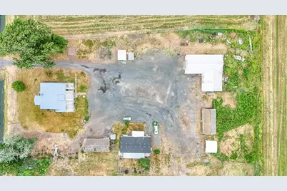 9452 Matney Way, Klamath Falls, OR 97603 - Photo 2