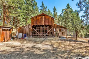 363 Kitty Dr, Eagle Point, OR 97524 - Photo 46