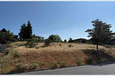 1601 Ridgecrest Drive, Klamath Falls, OR 97601 - Photo 6
