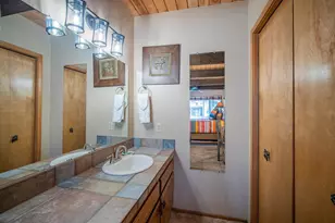 17693 Tennis Village Ct, Sunriver, OR 97707 - Photo 34