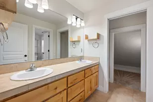 63150 Peale St, Bend, OR 97701 - Photo 36