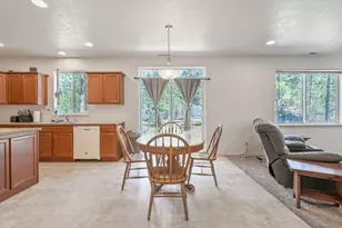 53090 Day Rd, La Pine, OR 97739 - Photo 10