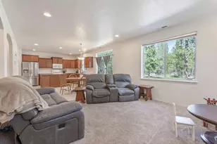 53090 Day Rd, La Pine, OR 97739 - Photo 8