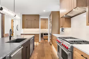 56393 Elk Run Dr, Bend, OR 97707 - Photo 10