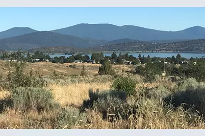 Van Ness Street, Klamath Falls, OR 97601 - Photo 2