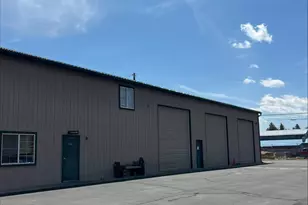 307 W Sisters Park Dr, Sisters, OR 97759 - Photo 1